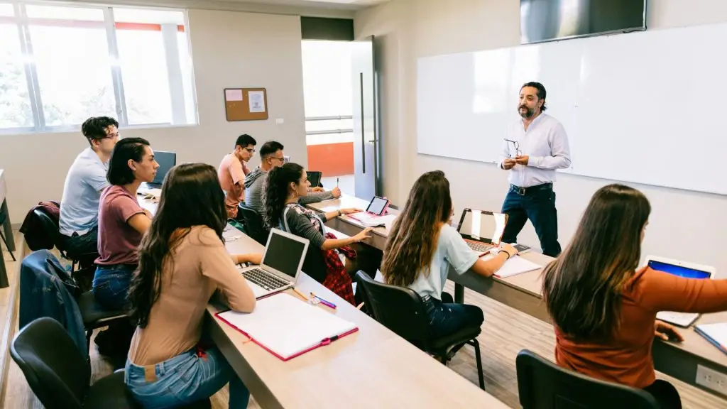 Hire talent from renowned univerisities in Mexico